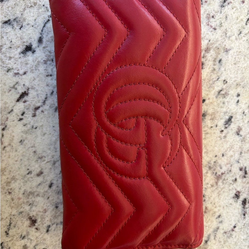 Gucci Red Marmont Chevron Leather Crossbody Bag with Gold Chain - Picture 16 of 16